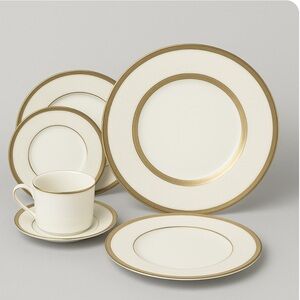 VTG Mikasa Antique Lace Fine China 5pc Set Gold Trim L5531/7 Vintage NWOT